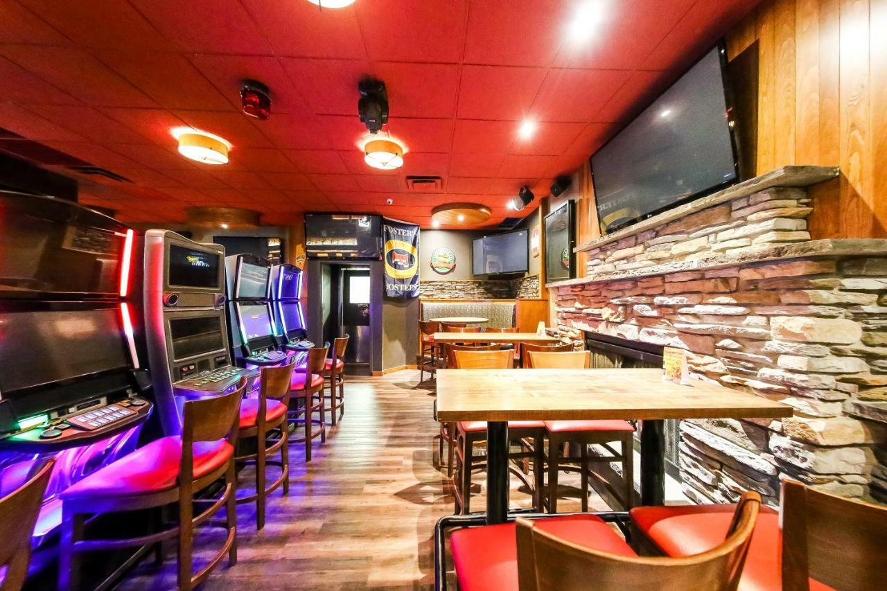 温尼伯 豪生国际快捷旅馆酒店 外观 照片